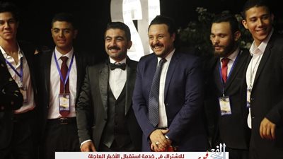 بدء توافد النجوم على السجادة الحمراء قبل انطلاق الحفل الختامي للمهرجان القومي للمسرح