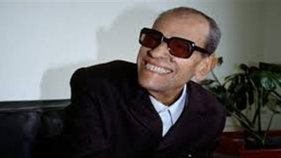 كاتب: نجيب محفوظ تنبأ بفشل الإخوان حال وصولهم للحكم (فيديو)