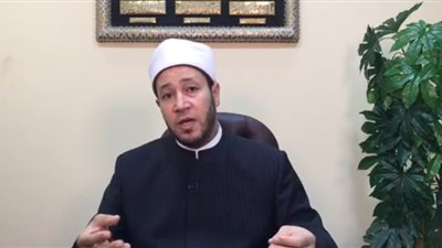 سيدة: زوجي يشاهد الأفلام الإباحية.. وأمين الفتوى: هاتيه وتعالي