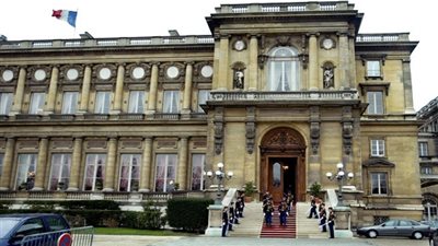 بعد استهداف حزب الله لآلية عسكرية إسرائيلية.. اتصالات فرنسية 