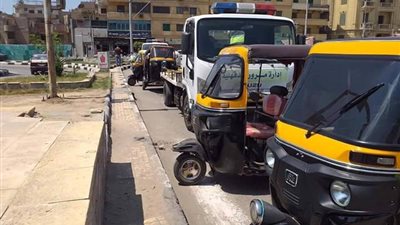 ضبط ٥٩ توك توك و دراجة بخارية مخالفة في حملة مرورية بالمنصورة