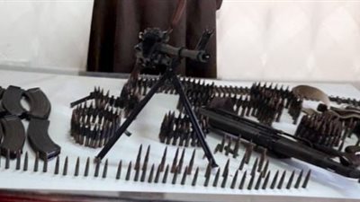 ضبط عاطل من قنا لحيازته أسلحة نارية ورشاش متعدد 