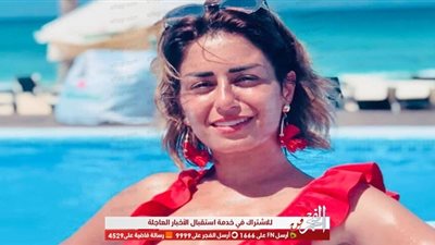 10 إطلالات لمنة فضالي بـ المايوه على الشاطئ (صور)