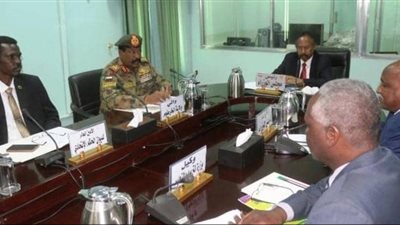 رئيس مجلس الوزراء السوداني يوجه باستئناف الدراسة في جميع الولايات  