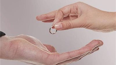 الإفتاء تكشف عن حقوق الزوجة في حالة الخلع