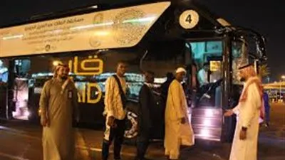 وصول المشاركين في مسابقة القرآن الكريم الدولية إلى السعودية