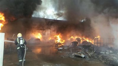 حريق في عدد من المحلات التجارية بالعاصمة المقدسة