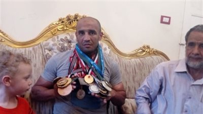 بعد الميدالية الذهبية.. عبد الرحمن عرابي يطالب بوظيفة تليق ببطل رفع اسم مصر