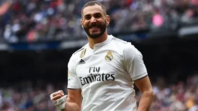 كريم بنزيما يكشف عن مصيره مع ريال مدريد