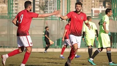 مهاجم الأهلي السابق يكشف لـ