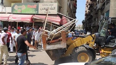 ضبط 903 مخالفات إشغال طريق وبائع متجول في قنا