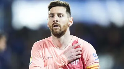تفاصيل عقد ميسي وحقيقة إمكانية رحيله عن برشلونة
