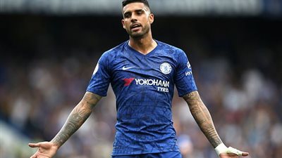 تشيلسي يكافيء إيمرسون