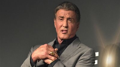 سيلفستر ستالون يكشف تفاصيل إصابته بالشلل  