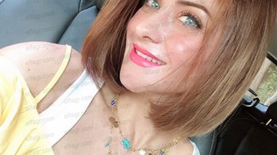 هيدي كرم تغازل جمهورها بإطلالة أنيقة (صورة)