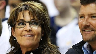 وسائل إعلام أمريكية: زوج مرشحة سابقة للرئاسة يطلب الطلاق