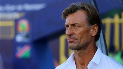 هيرفي رينارد يفتح النار على نجم السعودية