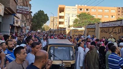 انطلاق العملية التعليمية في 1002 مدرسة بسوهاج (صور)