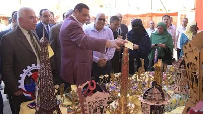 افتتاح المعرض السنوي لمنتجات مدارس التعليم الفني بالبحيرة (صور)