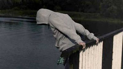 طبيب نفسي: الرجال أكثر جرأة في الانتحار من النساء