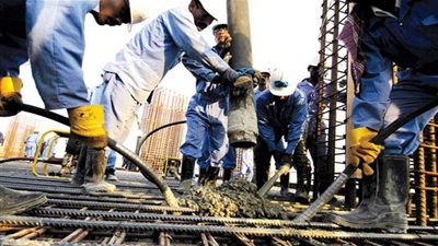 منظمة حقوقية: 4 آلاف عامل في قطر يعانون العبودية