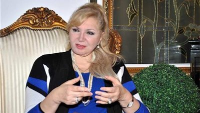 خبيرة مصرفية: انخفاض الدولار أمام الجنيه سينعكس إيجابيًا على أسعار السلع 