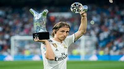 مودريتش يوجه ضربة قاضية لريال مدريد وجماهيره 