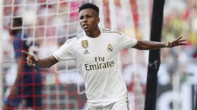 زيدان يستدعي جوهرة ريال مدريد لأول مرة أمام ليفانتي