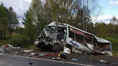 سقوط ضحايا بحادث سير مروع في روسيا