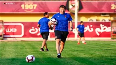 عاجل.. مفاجآت مدوية في تشكيل الأهلي أمام كانو سبورت