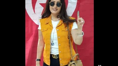 لطيفة تدلي بصوتها في الانتخابات الرئاسية التونسية 