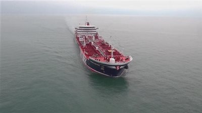 إيران تختطف سفينة جديدة قرب مضيق هرمز وتعتقل طاقمها 