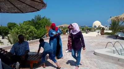 رحلات ترفيهية لمرضى الفشل الكلوي بالقصير وندوة توعوية عن مخاطر الأكياس البلاستيكية 