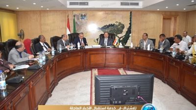 محافظ الفيوم يستقبل المدير التنفيذي لصندوق تطوير العشوائيات لبحث ودراسة تطوير المناطق العشوائية