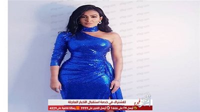 بفستان أزرق مكشوف الساق مريهان حسين فى أحدث إطلالتها 