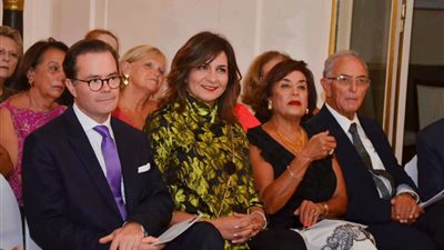 وزيرة الهجرة تشارك في أول أمسية لفنانة الأوبرا العالمية فرح الديباني بمصر