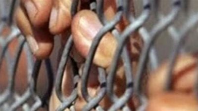 حبس عاطل لاتهامه بالاتجار في المواد المخدرة بالمرج 4 أيام