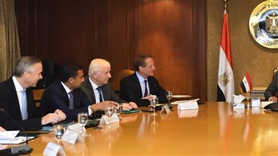  وزير التجارة يبحث مع رئيس اتحاد الغرف التجارية الألمانية سبل تعزيز التعاون الاقتصادى 