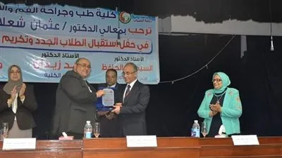 رئيس جامعة الزقازيق يناشد الطلاب الجدد بإجراء تحليل 