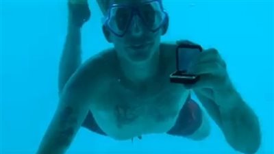 نهاية مأساوية لأمريكي طلب الزواج من صديقته تحت الماء (فيديو)