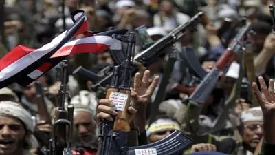 الحوثيون يقصون العشرات من ضباط الأمن لرفضهم القتال  