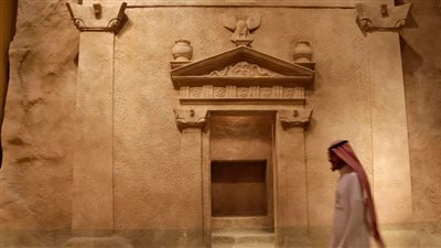 للمرة الأولى.. السعودية تبدأ إصدار تأشيرات سياحية  