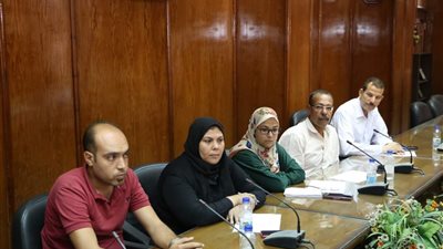 خطة عاجلة لبدء صيانة شبكات ومحطات المياه والصرف الصحي بالسويس