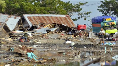 مقتل 30 شخصا وإصابة 156 آخرين إثر زلزال قوي ضرب إندونيسيا