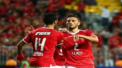 معلول يتسبب في إصابة صلاح محسن.. وفايلر يتجاهل سقوط اللاعب