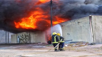 اندلاع حريق في أحد المستودعات بالعاصمة المقدسة