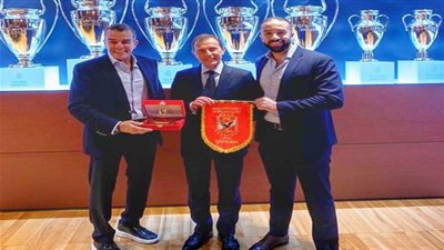 مجلس الخطيب يبحث نتائج جولة وفد الأهلي في مدريد