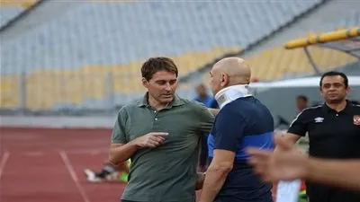 حارس الأهلي يعترض على رينيه فايلر