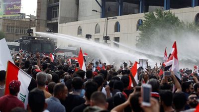 نائب عراقي: فرص بقاء حكومة رئيس الوزراء ضئيلة