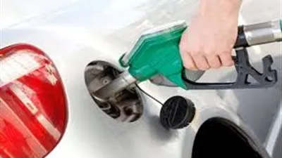 دعوات بإلغاء السيارات التى تعمل بالبنزين بحلول 2020